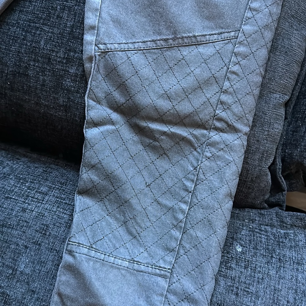 Diamonds & Threads black pants - Picture 2 of 4